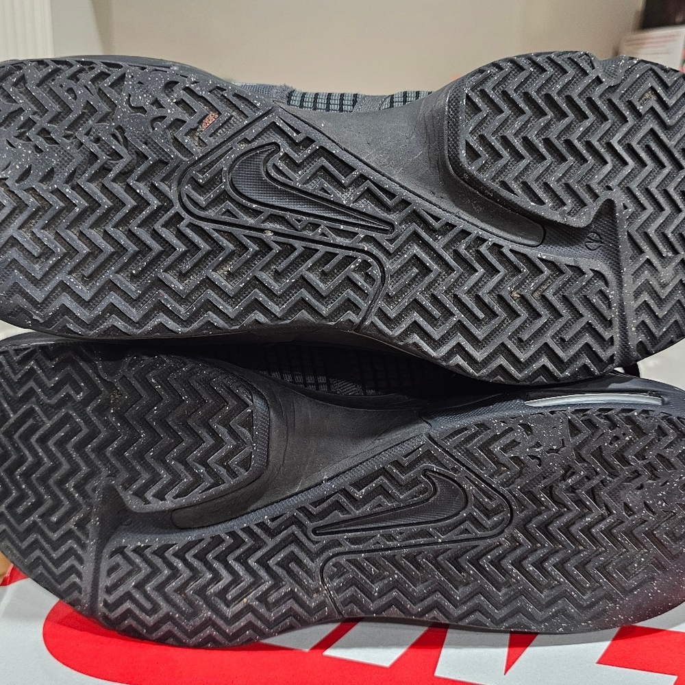 Nike LeBron Witness 7 Sneakers Men size 13 - Picture 6 of 7